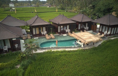 Kenderan Villa | One Bedroom Villa overlooking to Rice Field