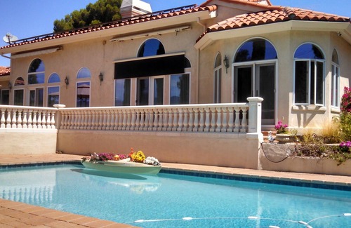 Saratoga House | One Bedroom w/ Private on-suite full Bathroom in MANSION W/ 270 deg VIEWS...!!