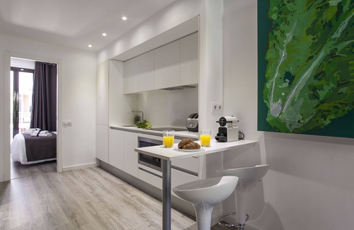Hostafrancs Apartment | One bedroom with lovely balcony next Plaza España