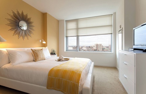 Cambridgeport Apartment | One Bedroom with Panoramic Views of Cambridge
