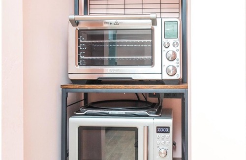 Hillsboro Village Apartment | One Block from Belmont Guest Suite-2 BR-Sleeps 6