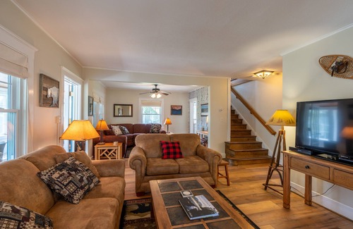 Hillcrest House | One Block from Lake Placid Main Street, Public Beach, venues and eateries