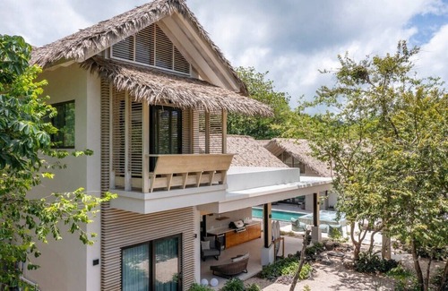 Nosara Villa | One fine stay- only 3 minutes walk to the beach