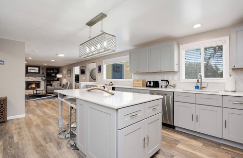 Neahkahnie Beach House | One level home, dog friendly, minutes to the beach, lots of amenities!