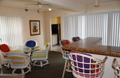 South Mission Beach House | One minute to ocean or bay. Great patio for lounging, with sun all day.