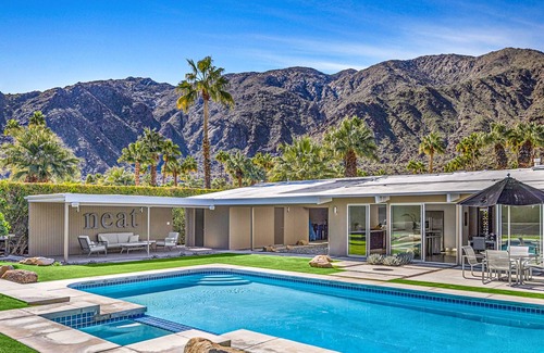 Vista Las Palmas House | One-of-a-kind Alexander home w/ saltwater pool, spa & incredible setting!
