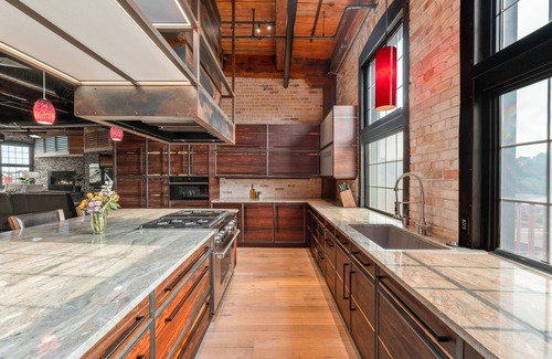 Traverse City Condo | 🌆One-of-a-Kind Downtown TC Penthouse | Luxe Design + Walk to Bay, Dining, Shops & Events ➠ 400W