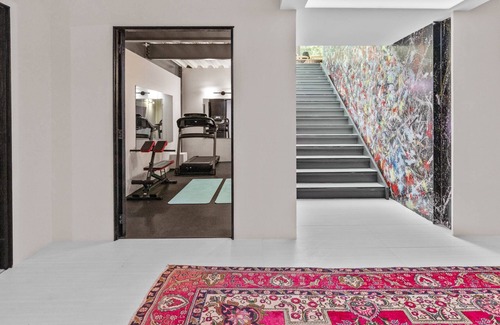Springs House | One of a Kind Glasshouse in Amagansett