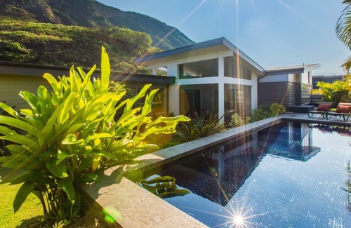 Hawaii Kai House | One-of-a-Kind Home w/Pool, A/C, chef's kitchen and Mountain Views - Hale Laulea