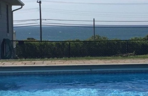 Montauk House | One of a Kind Oceanview Cottage