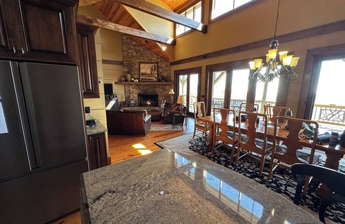 Sapphire House | "One of the Best Views in all of WNC"-4240 ft elev-Indoor & Outdoor Fireplaces
