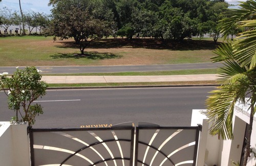 Cairns North House | one of the finest private houses on the Esplanade Cairns great location.