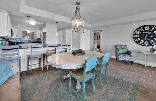 Holiday Isle Condo | One of the largest 2Bd, 2Ba condos in Destin,Patio on the Gulf