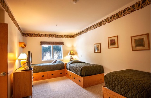 Jeffersonville Resort | One of Vermont's best resorts ~ Suits all seasons!