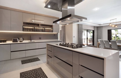Umhlanga House | One on Chelsea - Five Bedroom House, Sleeps 10
