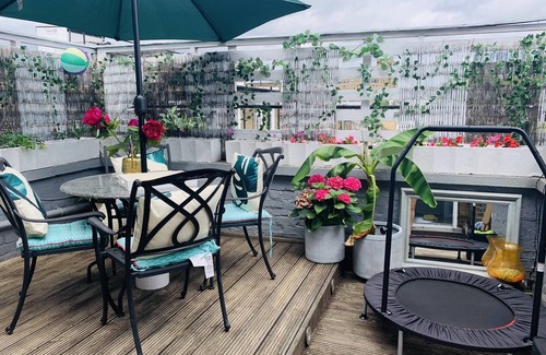 Earl's Court Apartment | One room 1 min to Earls Court station shared in a flat in central London