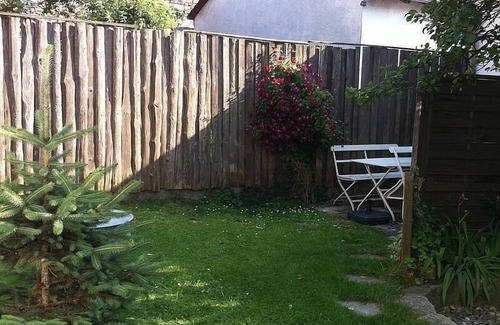 Schernfeld Apartment | One-room flat with gallery for four people