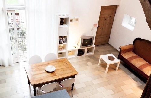 Schernfeld Apartment | One-room flat with gallery for four people