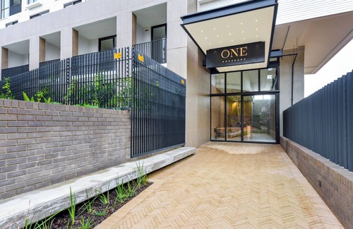 Greater Johannesburg Metropolitan Area Apartment | One Rosebank Designer 2BR with Expansive Balcony