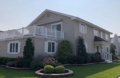Stone Harbor House | One short block to 120th St Beach in SH - 7 Bedrooms and 5 Full Baths!