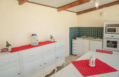 Bagnols-en-Foret House | One-storey villa with air conditioning and pool