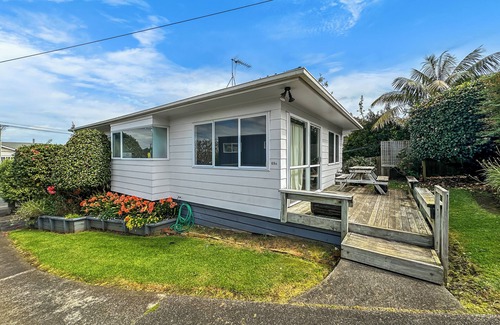 Onehunga House | Onehunga Oasis l 2bed Private Home l Cornwall Park