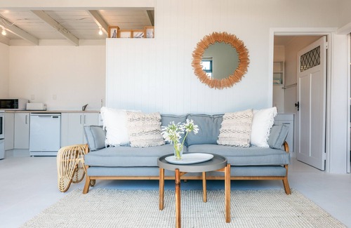 Onetangi House | ONETANGI WATERFRONT BACH | Coast & Country | WINTER DEAL - Stay for 3, Pay for 2