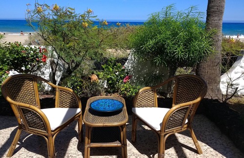 Bahia Calma House | Only 1 meter from the beach! Beach bungalow for 6 persons! Children free!