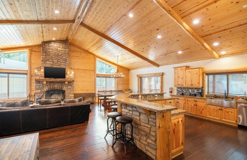Summit Estates Cabin | Only 1 Mile To Snow Summit! | Big Bear Home | Paradise Pines by AvantStay