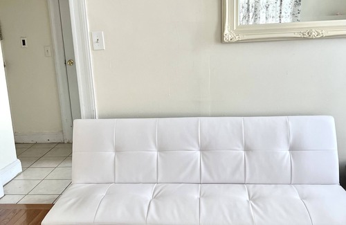 The Heights Apartment | Only 2.3 Miles to NYC Entire Apt Clean & Cozy “At JC Heights”