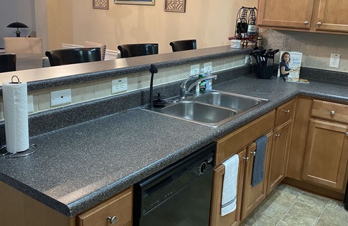 Lithonia House | Only 2 miles from shopping, banking, food, entertainment,15 to downtown Atlanta
