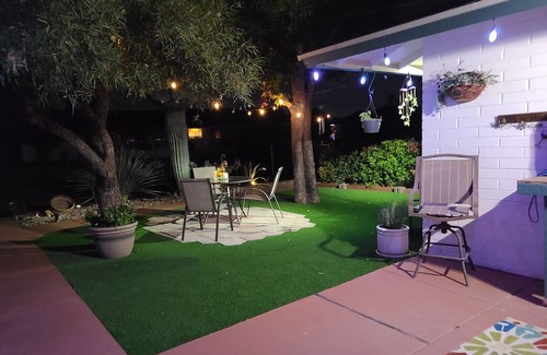 Sun City House | Only 4.8 miles from State Farm- Cardinals- stadium. Lovely 2+ bedroom home
