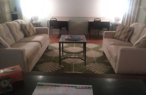 Detroit House | ONLY 6 MILES SOUTH of DOWNTOWN DETROIT!