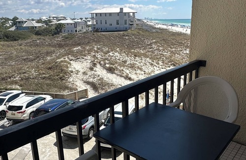 Sunnyside Condo | Only a few days open in July Hank & Grace's Hideaway at Pinnacle Port by 30A!