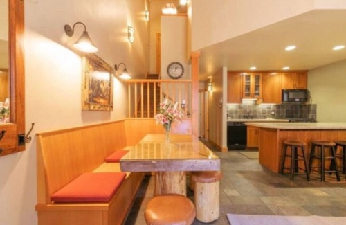 Truckee Apartment | Only Northstar Village adjoining ski-in/out condos
