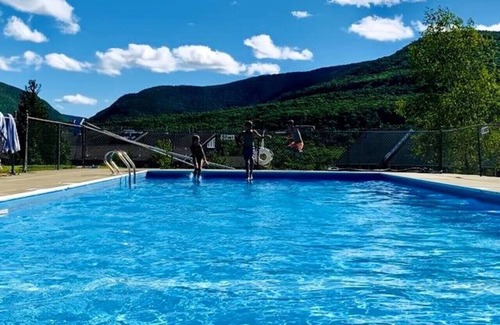 Hunter Apartment | Only Ski In Out on Hunter Mtn | Panoramic Views! Hike, Golf, Fish, Recharge