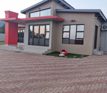 Makhado House | ONNIE GUESTHOUSE