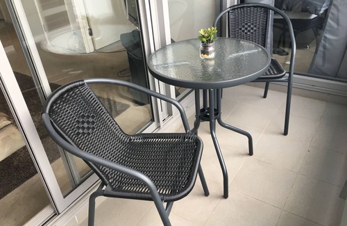 Melbourne Central Business District Apartment | Onsite Parking, 2 Keys, Self Check in