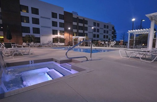 Rocky Mount House | Onsite Pool, FREE Parking! Minutes to Rocky Mount City Lake, Southern Comfort!