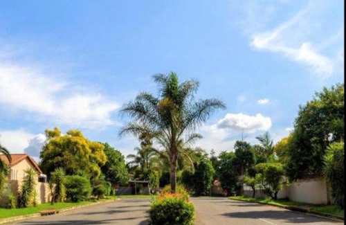 Greater Johannesburg Metropolitan Area Apartment | Onyx Luxury cottage