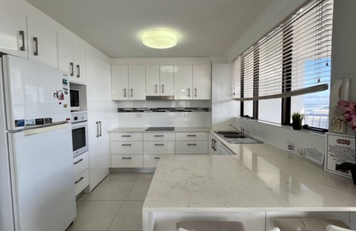 Caloundra Apartment | Oogarding Unit 10 - Enjoy Caloundra at its best staying in this very nicely appointed apartment