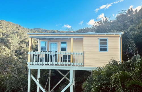 Estate Caret Bay Cottage | Ooh Lala Love Suite. Come and Relax.