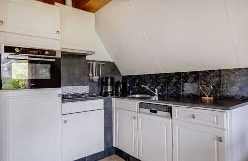 Zwiggelte House | Ooievaar I Bungalow met grote tuin