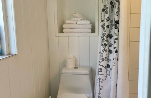 Contant Farms Apartment | Open Air Breezes Nestled Among Our Tamarind Tree - 5 Minutes from Cruz Bay Beach