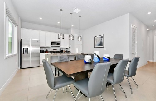 Reunion Hotel | Open Concept Condo near Disney with Resort & Waterpark Access - B22-115