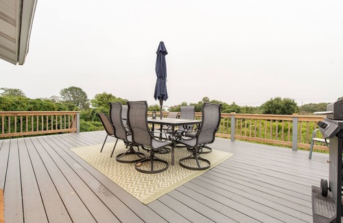 Eastward Look House | Open Concept Eastward Look Home with Central AC!