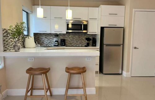 Beverly Heights Apartment | Open-Concept Urban Stay