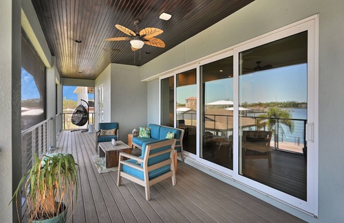 Crystal River House | Open for 2025 Scallop Season! Waterfront, 4-bedroom house in Crystal River