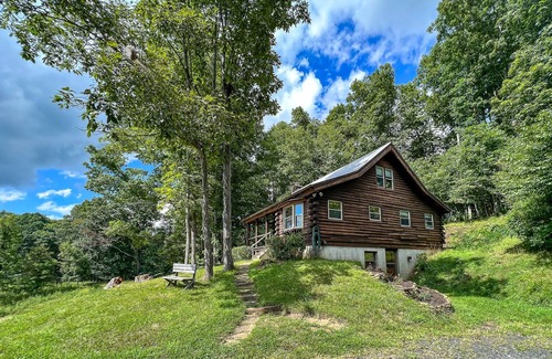Lansing Cabin | OPEN FOR BOOKINGS! 2BR/1BA Hot Tub & Mtn Views