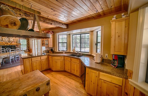 Pinetop Cabin | Open for summer bookings! Ulimate family cabin on 1.5 gated arces. In pines!